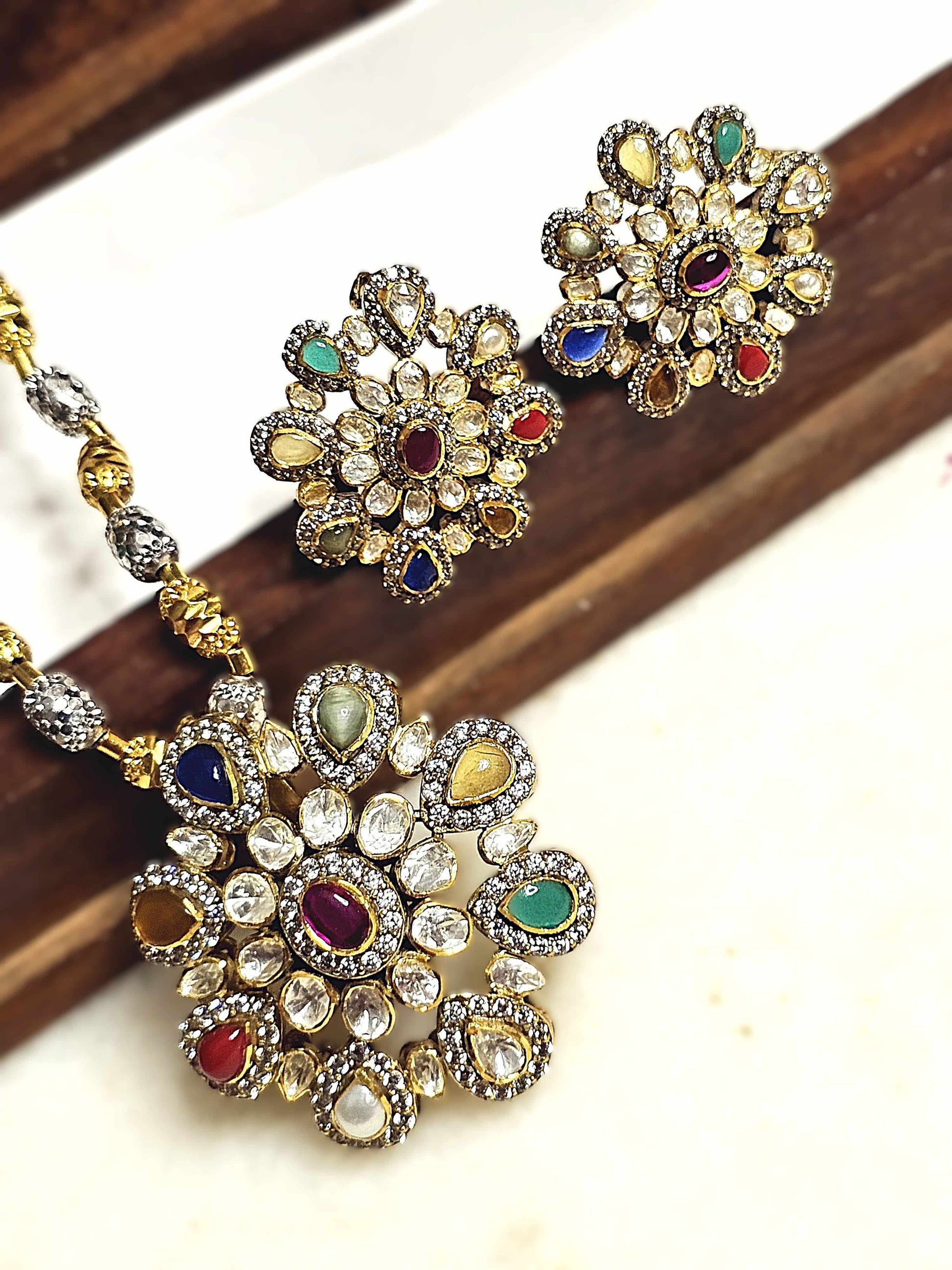 Navratna pendent with earrings