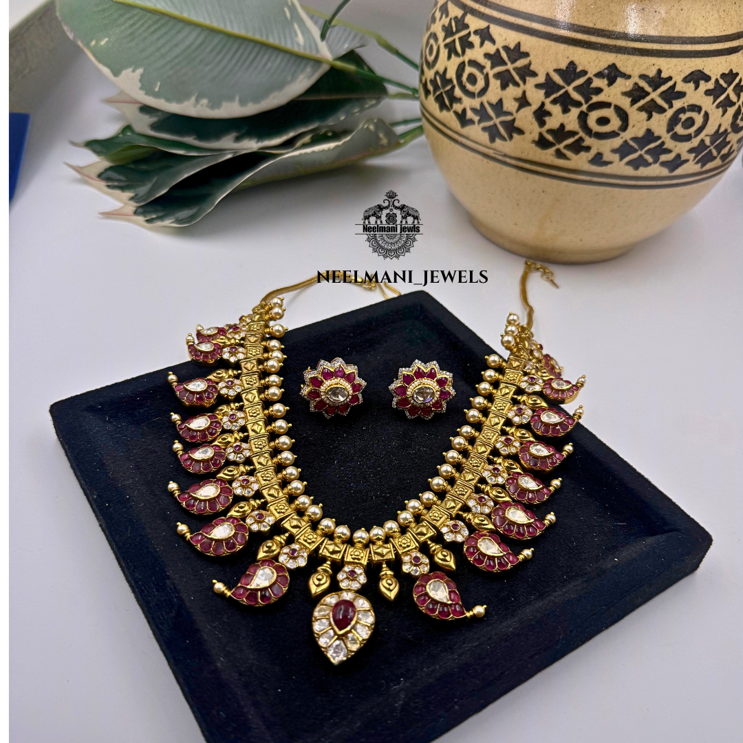 Traditional Pendant Haram Set