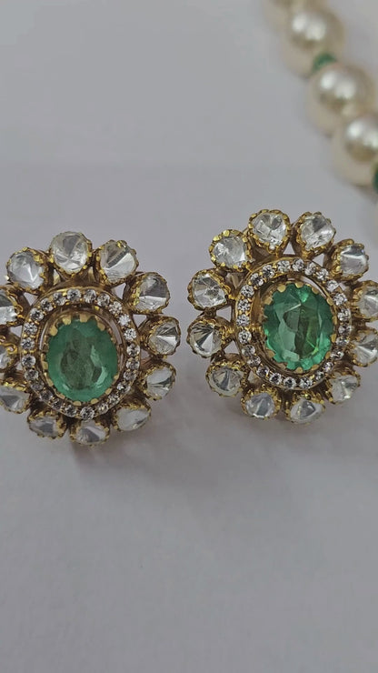 Green Neckless With Earrings